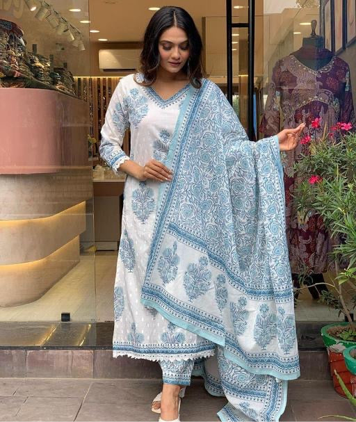 Balaji Closet Women Printed Kurta and Pant Set With Dupatta