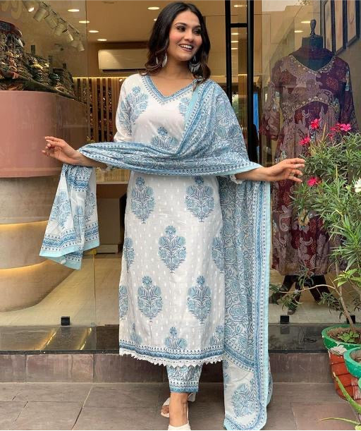 Balaji Closet Women Printed Kurta and Pant Set With Dupatta