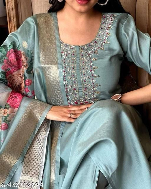 Aagam Pretty Women Dupatta Sets