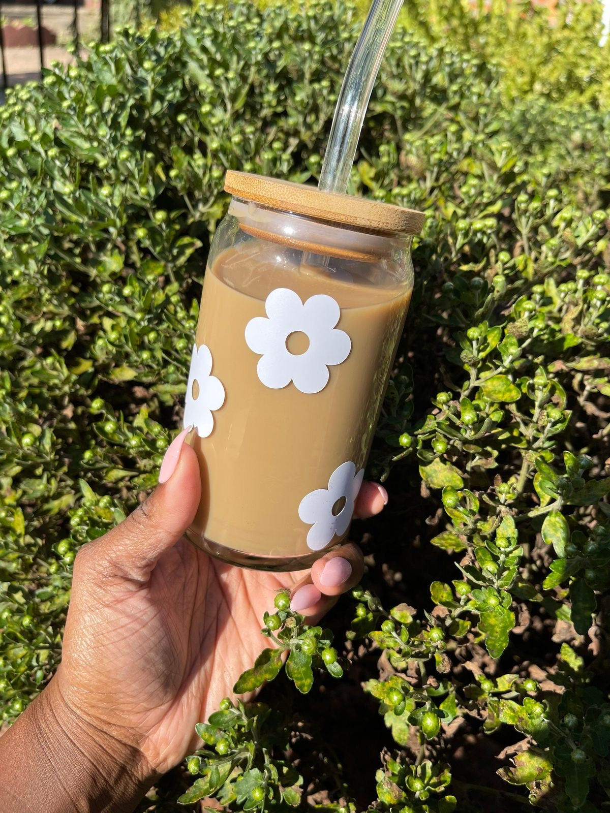 Name: Retro Flower Iced Coffee Glass Can: Boho Floral Soda